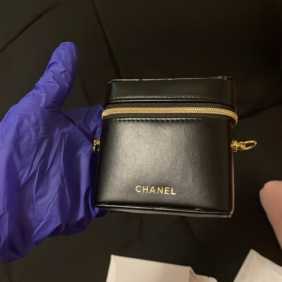 CHANEL Black and Gold Cosmetic Pouch - Picture 1 of 17